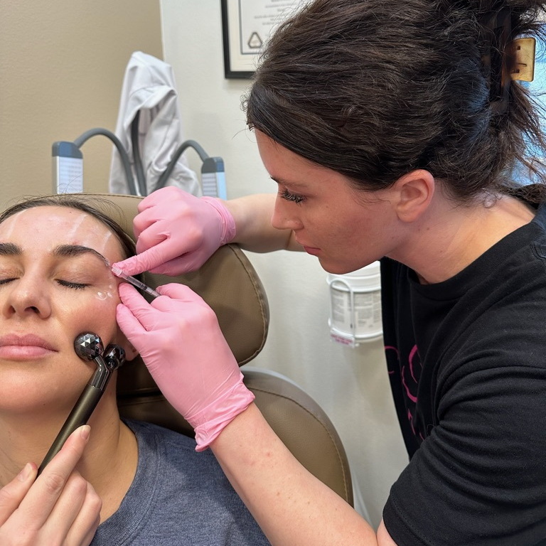 Expert nurse practitioner administering a natural Botox injection in Scottsdale